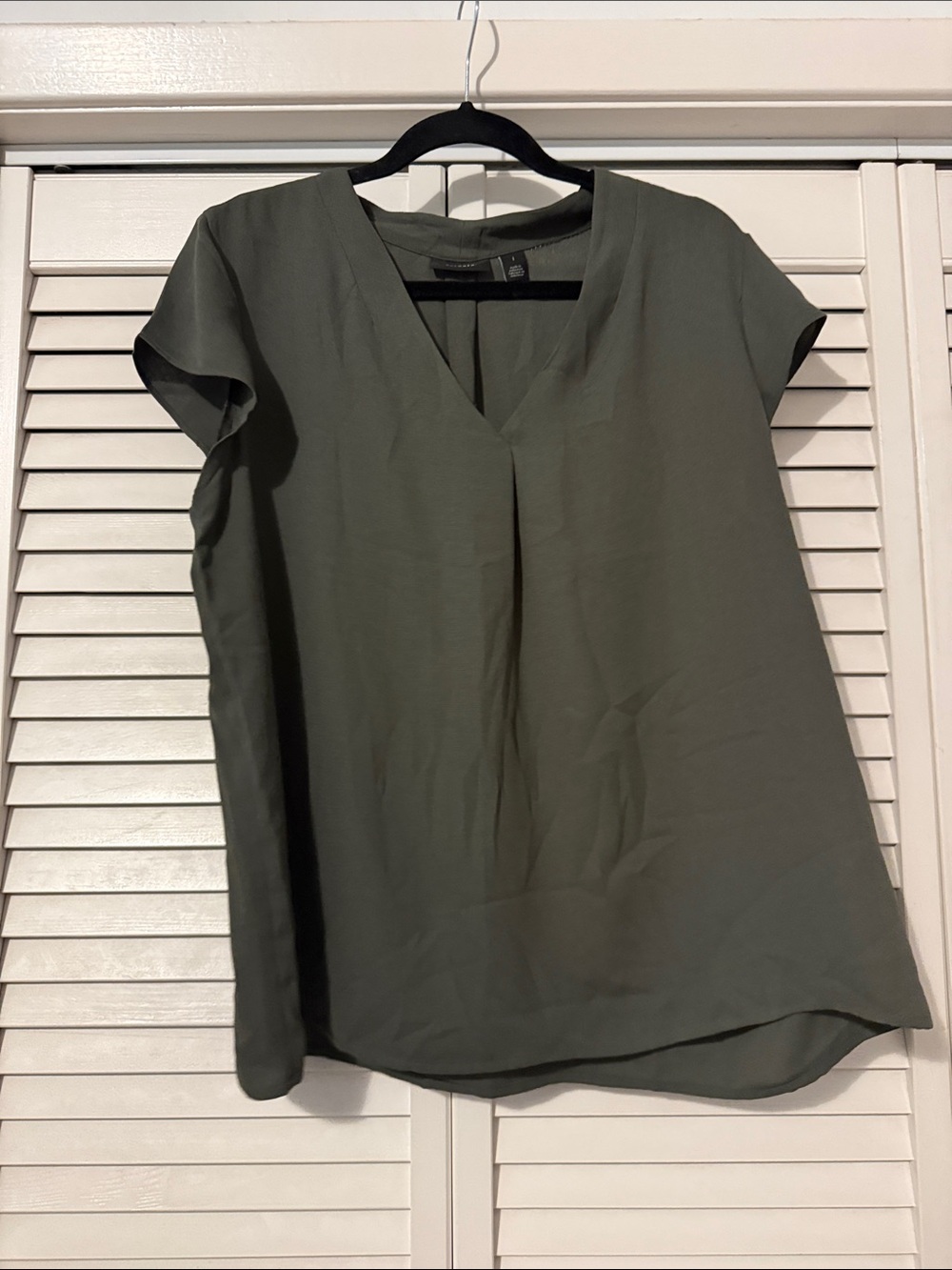 Halogen Olive Green V-Neck Short Sleeve Blouse